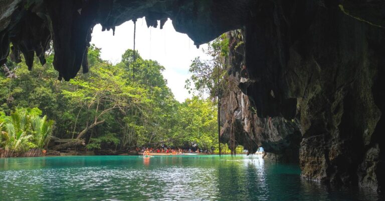 How to Enjoy the Thrill of Belize Cave Tubing
