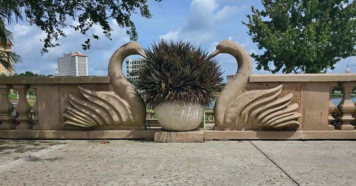 Hollis Garden: A Hidden Botanical Gem In Lakeland, Florida - Wander Florida